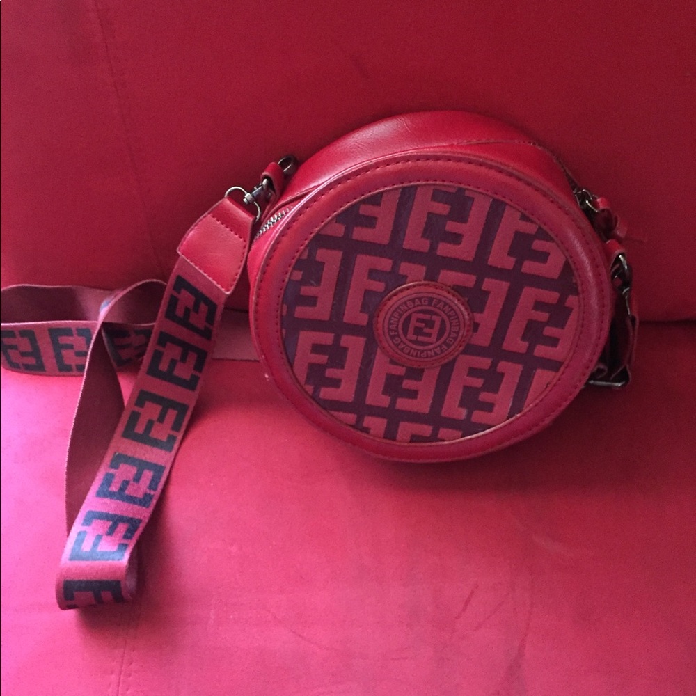 Crossbody E Bag - Picture 3 of 4